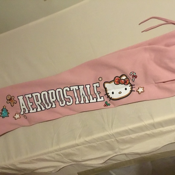 Hello Kitty Christmas joggers - Picture 5 of 6